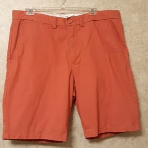 Old Navy mens shorts bottoms.